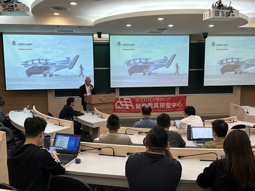 Director Zheng’s opening speech(Open new window/jpg file)Image